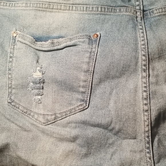 Jeans - Picture 5 of 5